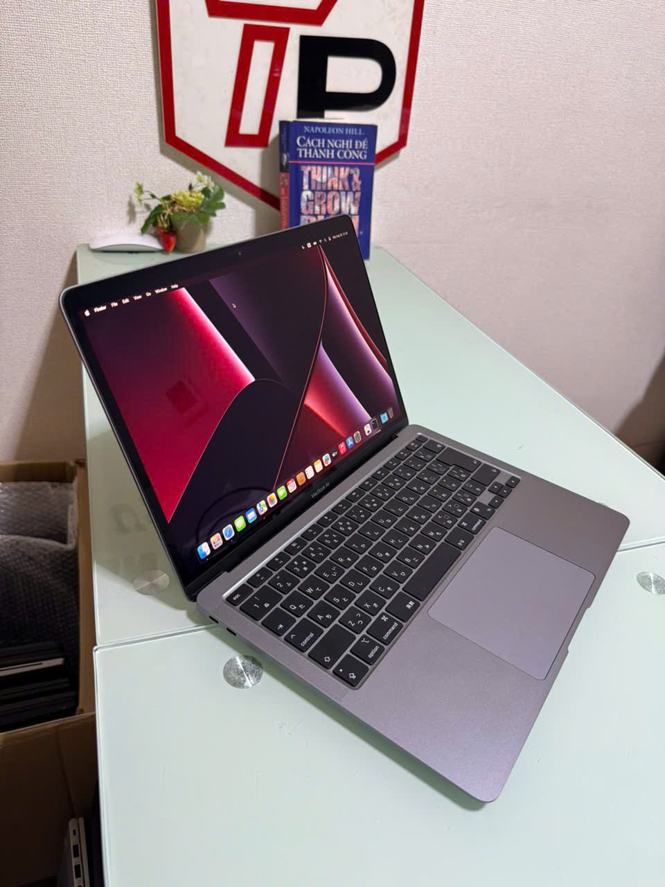 MacBook Air 2020年モデル M1 13インチ8GB 256GB Amazon.co.jp: 【整備済み品】 2020 Apple MacBook Air Apple M1